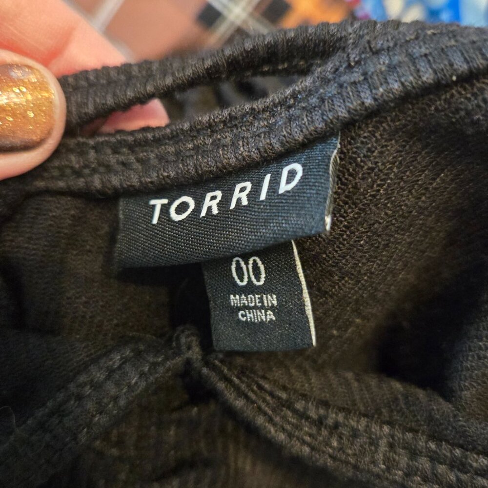 Torrid - Knit Black Dress with pockets - Size 00 (Medium/10) - Well loved - Picture 2 of 4